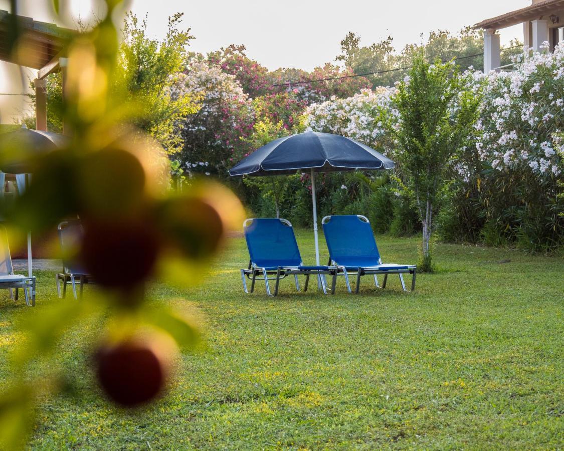 Vila Rose Garden Melíkia Exteriér fotografie