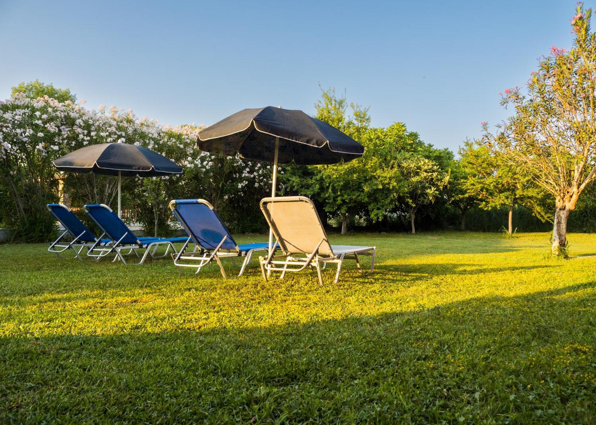 Vila Rose Garden Melíkia Exteriér fotografie